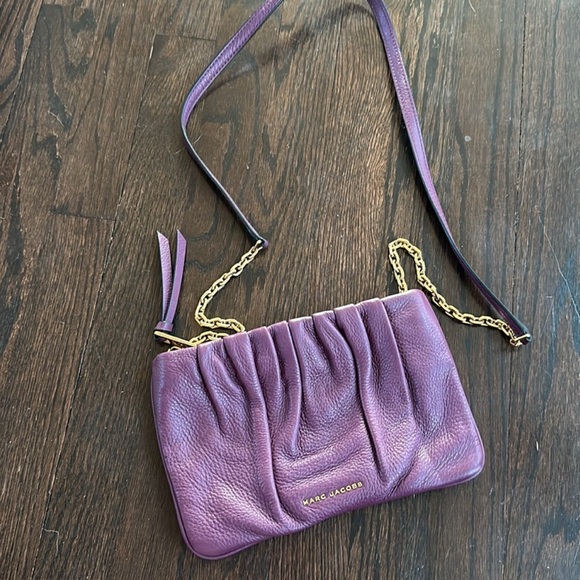Marc Jacobs Ruched Purple Leather Crossbody Gold Chain Shoulder Bag - Picture 1 of 6
